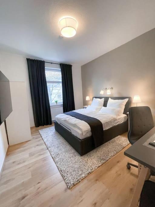 Modern Cozy Apt. -With 2 Tv, Netflix And Work Desk Essen Exterior foto